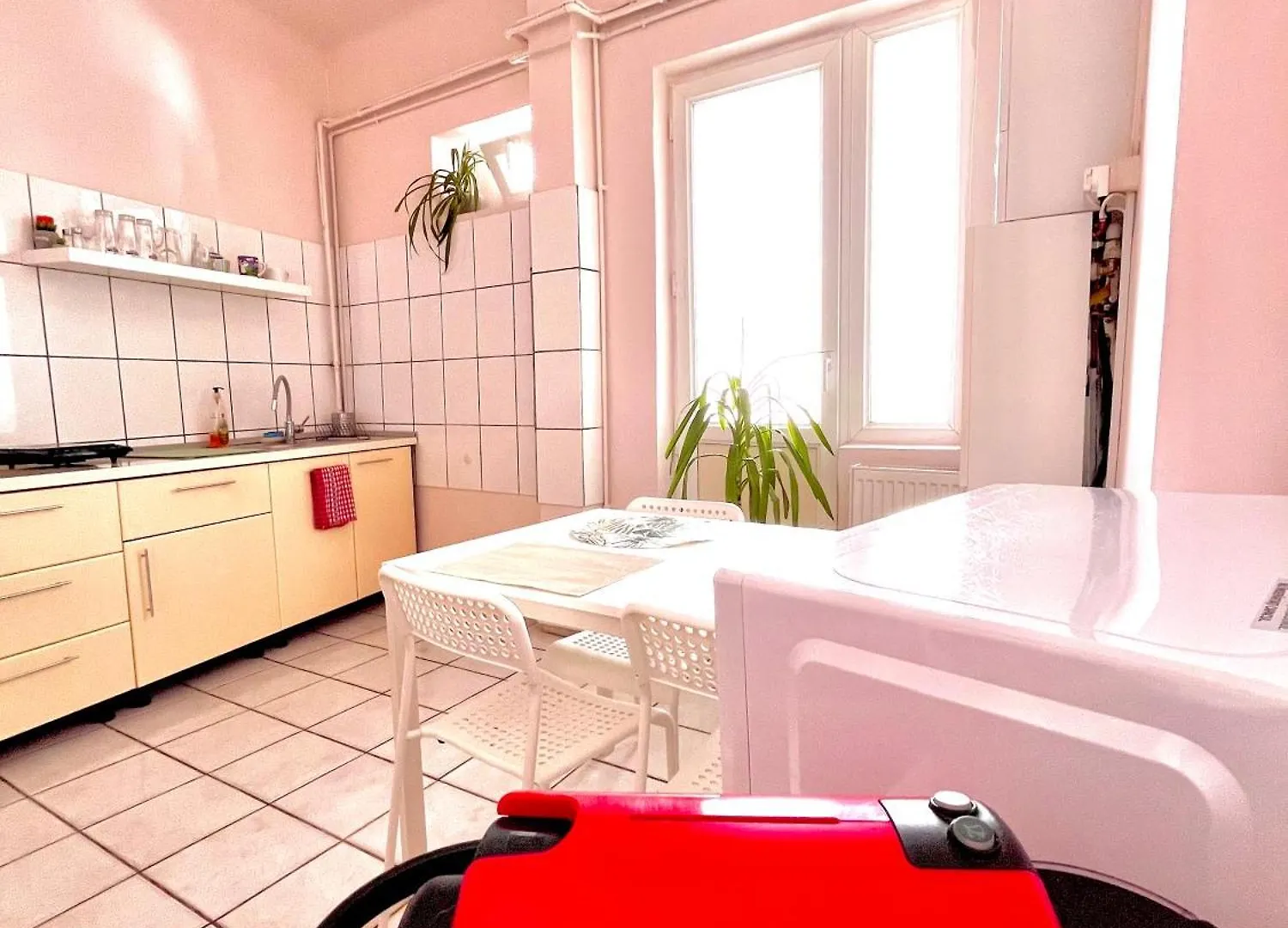 Downtown Unirii Square Private Economy Rooms With Shared Amenities Bucharest