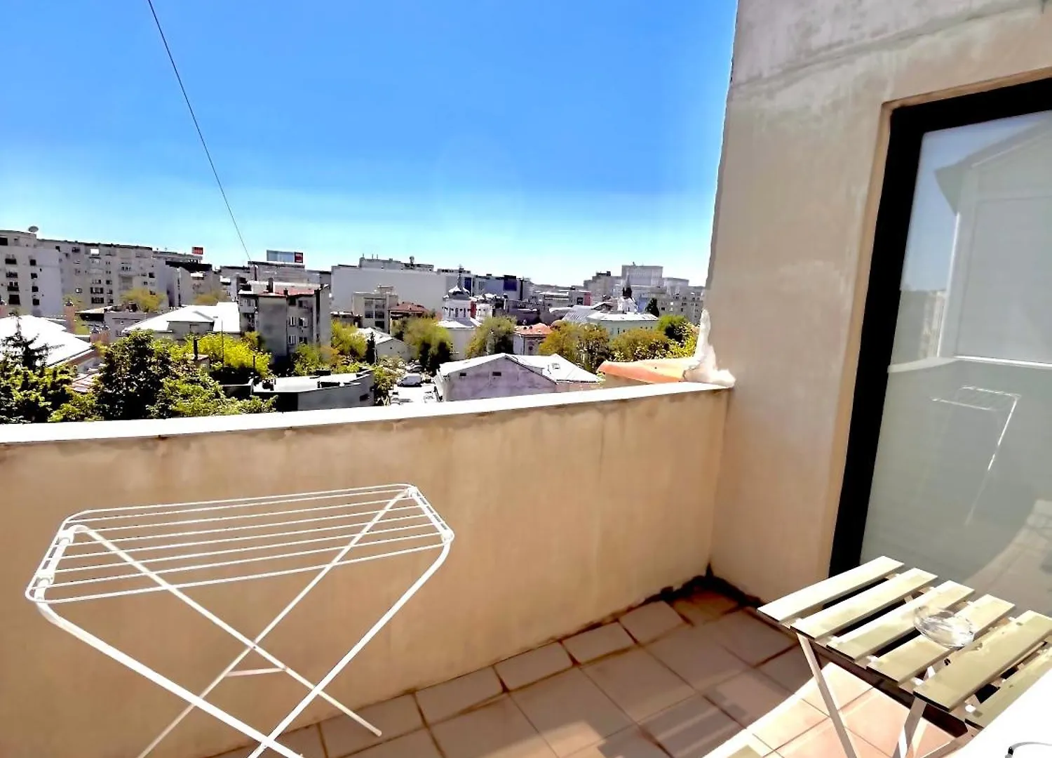 Homestay Downtown Unirii Square Private Economy Rooms With Shared Amenities Bucharest